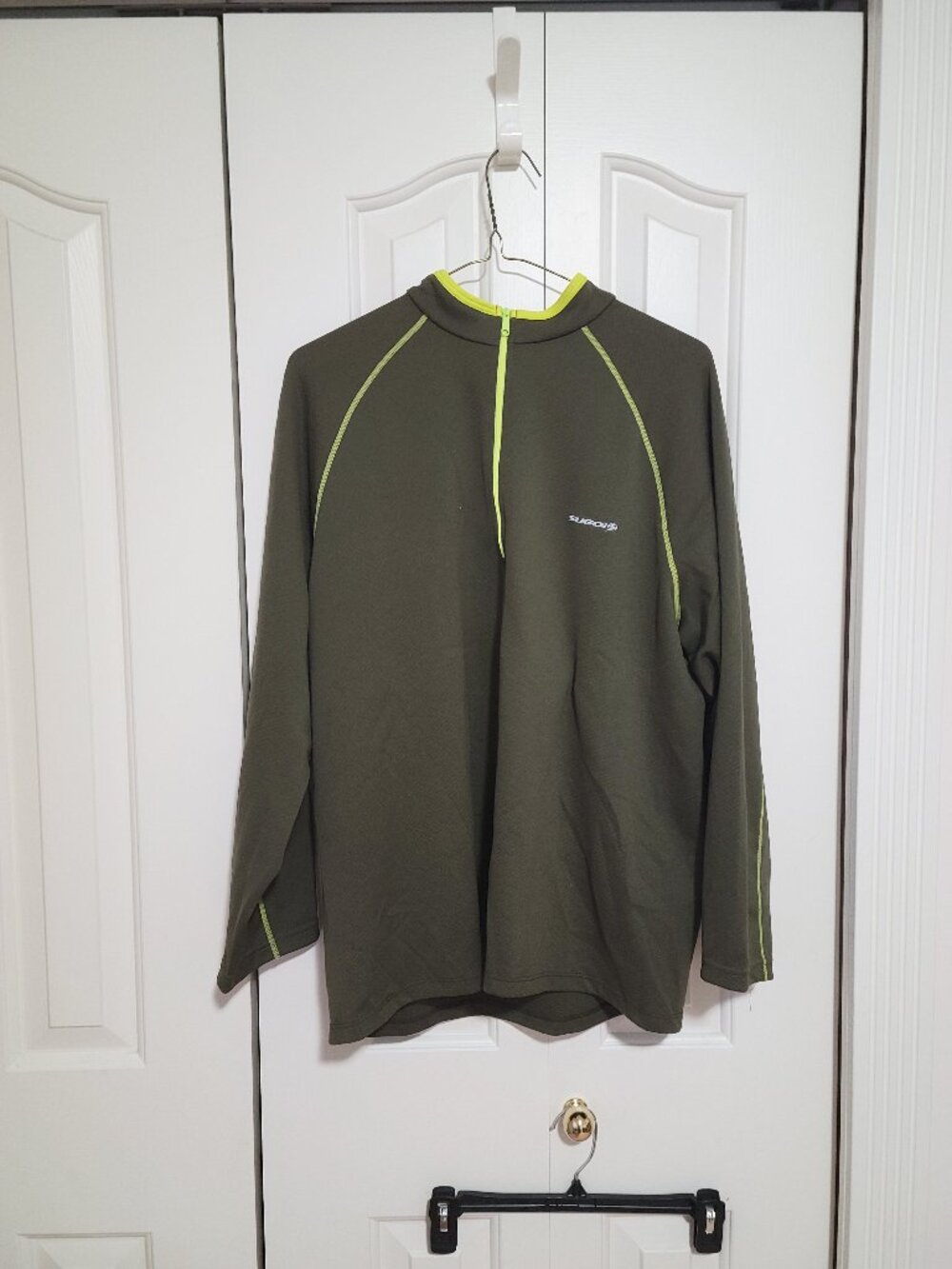 Sugoi Men's Large Green Quarter Zip Activewear Top